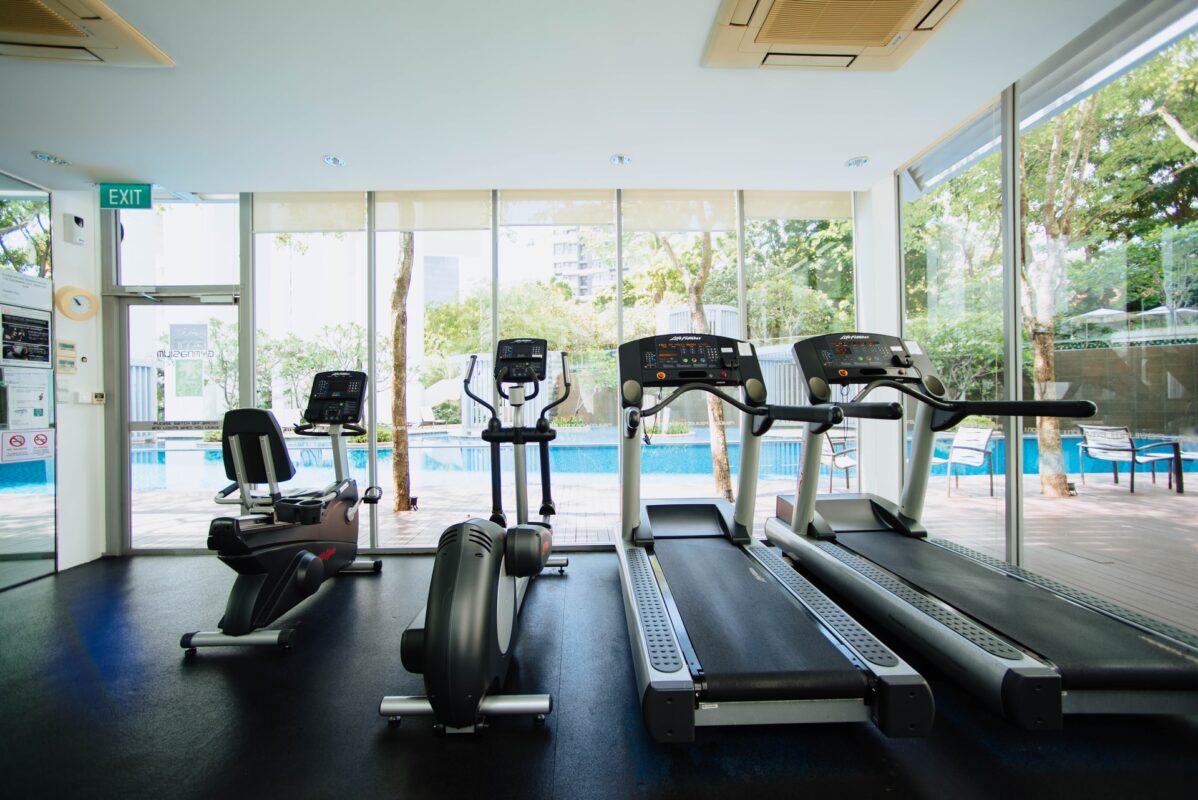 What are the benefits of using a treadmill?