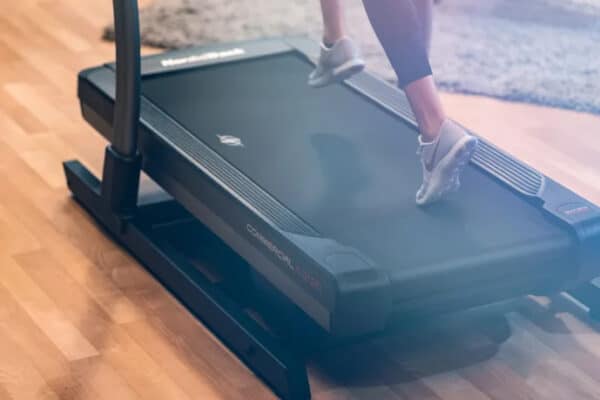Nordictrack Commercial X22i Incline Trainer Treadmill running